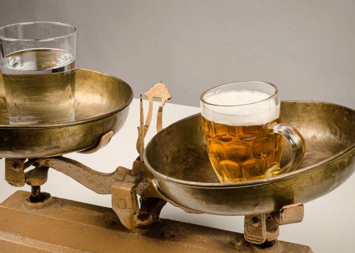 Scales weighing beer vs water