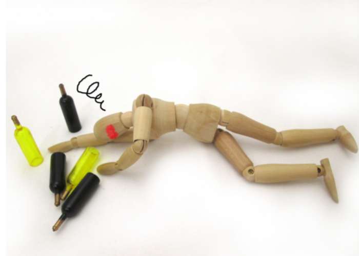 Spot the signs of alcohol poisoning